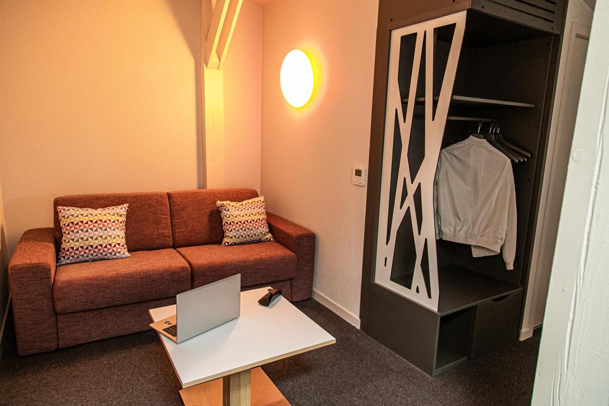 Hotel Campanile Toulouse - Blagnac Aeroport Exterior foto